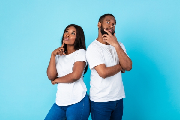 image of couple thinking about automatic vs will call propane delivery methods